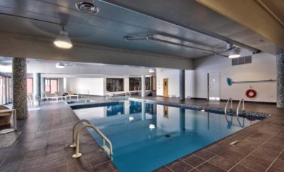 Montreal Midtown Condo Rental: Metro, Pool, Gym